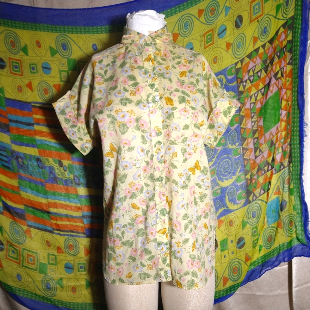 Vintage 70s Pale Yellow Pink Blue Morning Glory Butterfly Floral Shirt